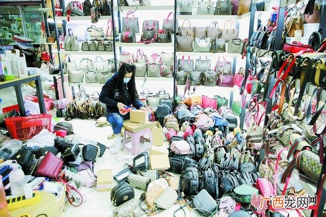 山东临沂小商品批发城两元店,临沂两元店货源批发市场价格