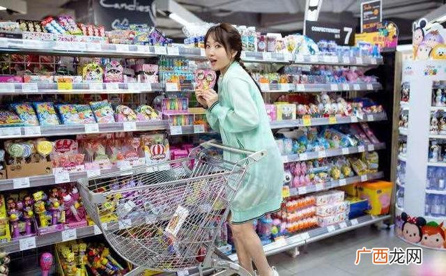 女生爱吃的100种零食 十大最好吃的网红零食图片