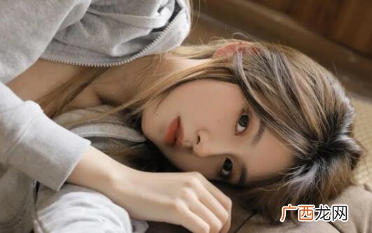 怎么试探女生喜不喜欢你？开三个玩笑就一清二楚了