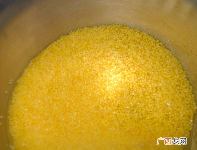 小米粥怎么熬粘稠又香 小米粥煮法