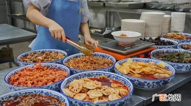 大学食堂最火快餐,适合在大学校园的餐饮