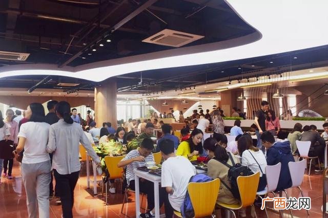 大学食堂最火快餐,适合在大学校园的餐饮