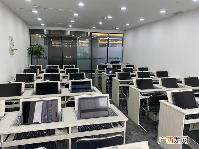 工程造价女生好就业吗 工程造价就业方向及前景女生