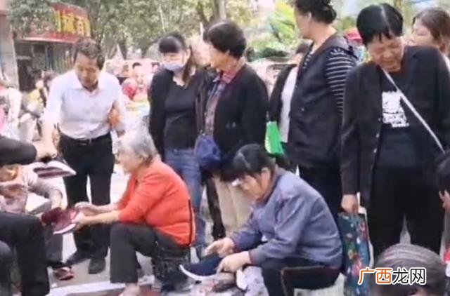 开店卖鞋子利润怎么样 商场卖鞋赚钱吗