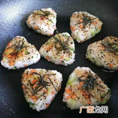 三角饭团图片卡通 三角饭团图片