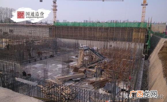 建设项目投资估算的特点 建设项目投资与融资的特点包括