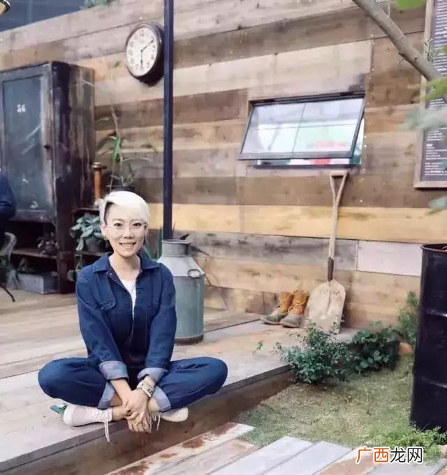 一个人带孩子怎么摆地摊,女生一个人摆地摊做什么合适