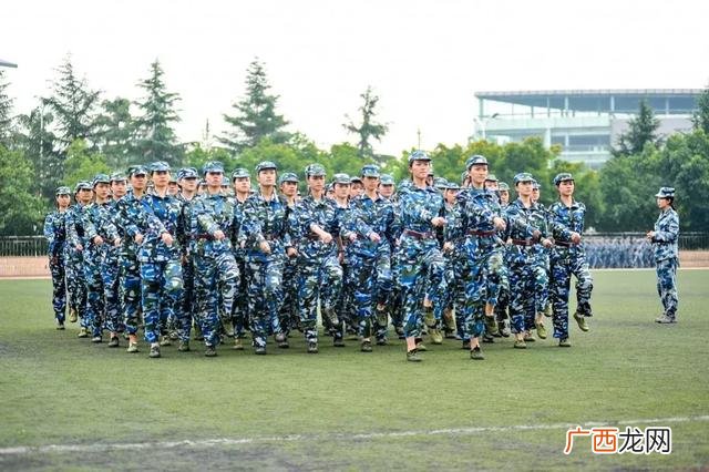 军训集体照,最美军训照