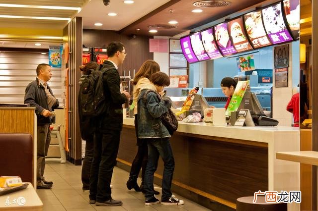 开个快餐店挣钱吗 韬乐园快餐店加盟费