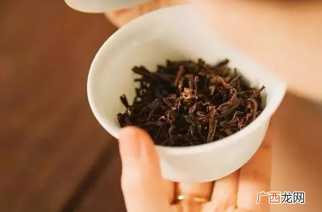 女人排湿气有几种方法,五花祛湿茶