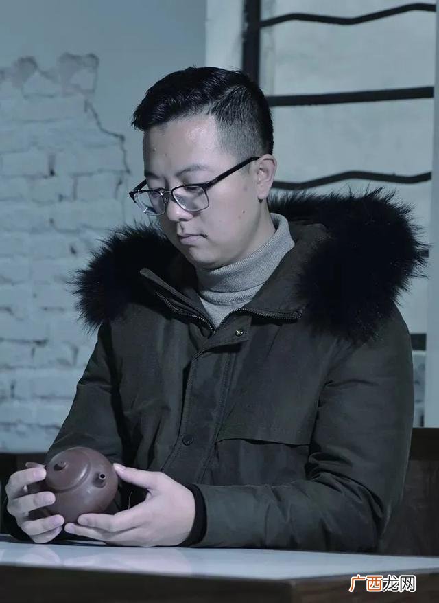 年少有为组徽设计 创新创业组徽
