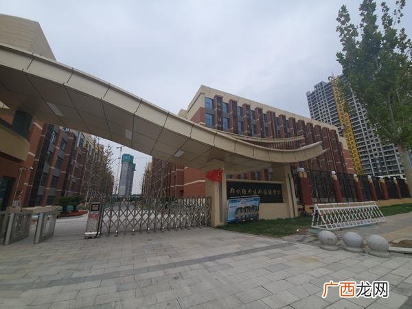 女生做招标代理一个月多少钱,招标代理公司一年能挣多少钱
