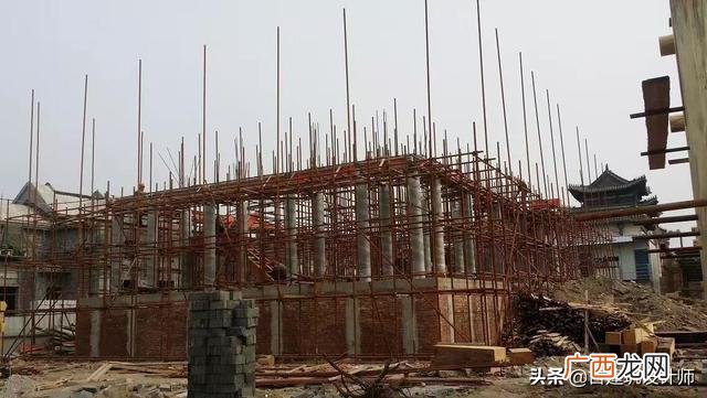 建筑工程模板包工包料价格,土建工程多少钱一平米