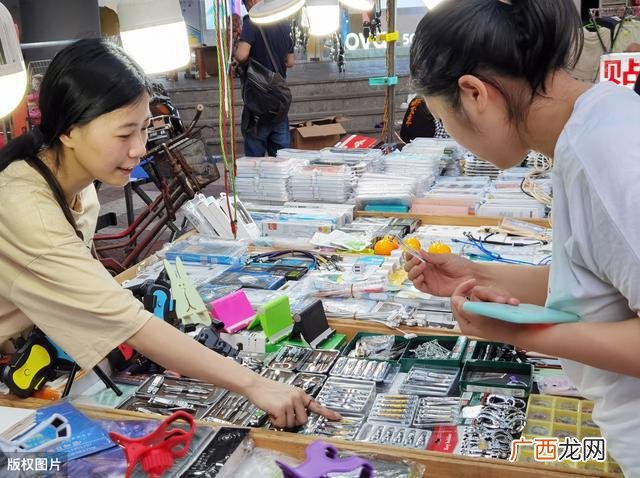卖玩具利润一天3000,想摆地摊卖什么比较好