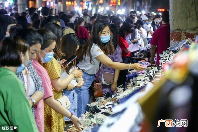 卖玩具利润一天3000,想摆地摊卖什么比较好