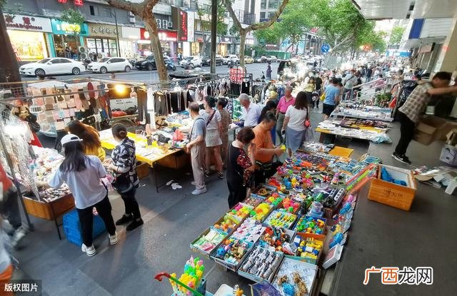 卖玩具利润一天3000,想摆地摊卖什么比较好