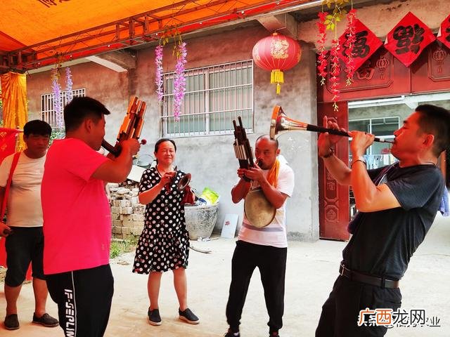 做别人想不到的生意 适合一家人创业