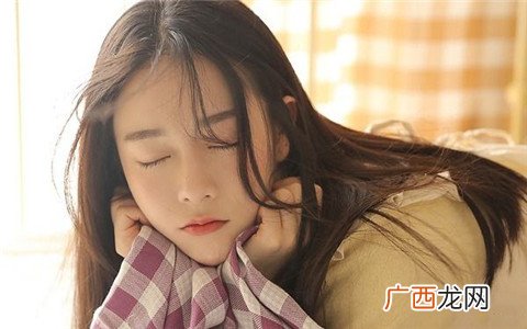 如何跟第一次见面的女生聊天