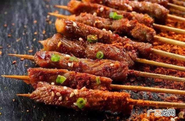 想开店但是不知道开什么,小吃摊创业