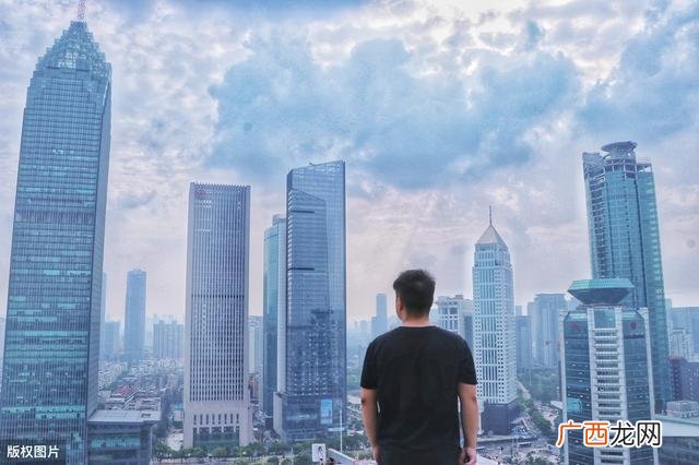 办卡需谨慎下一句,创业需谨慎下一句