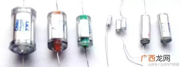 常见电容器图片 电容器的
