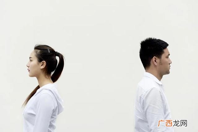 夫妻同一公司上班忌讳,夫妻一起创业的利弊