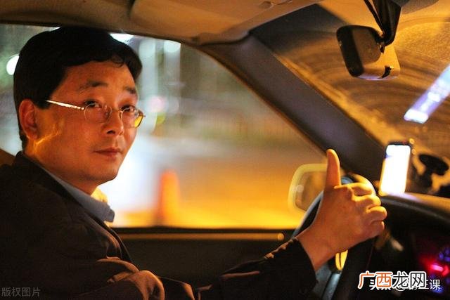 30多岁不想上班想创业 30岁自主创业还是上班