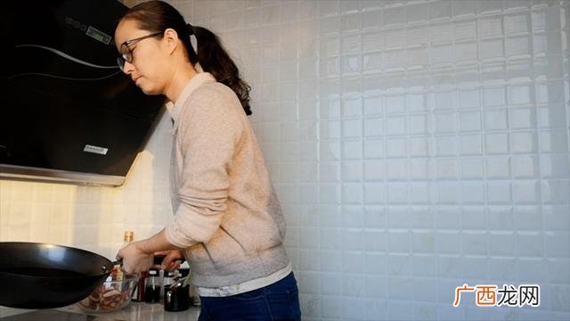 小胖在西北最新视频 于小胖创业视频