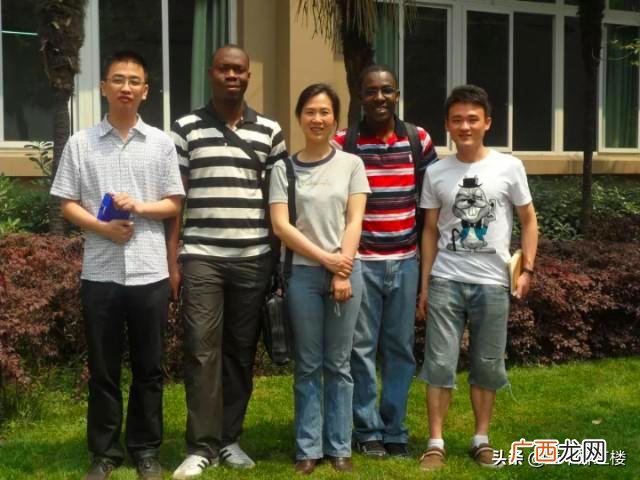 大学生专利例子,大学生放弃高薪的例子