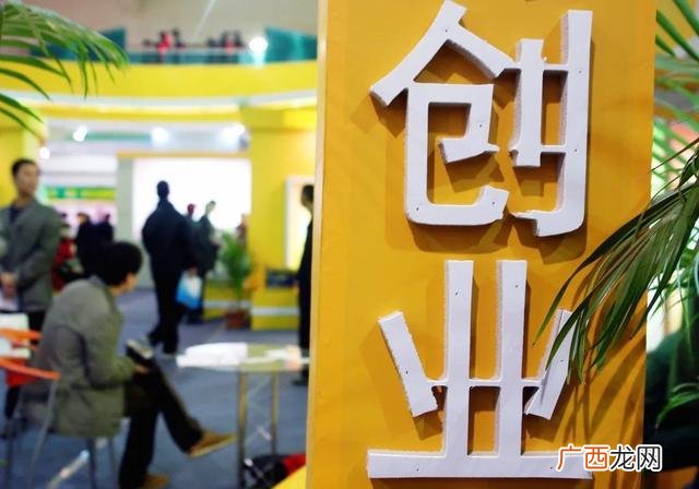 大学贫困助学金什么时候发,创业助学金什么时候发