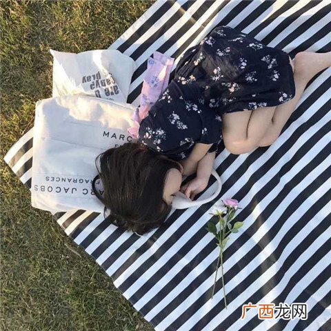 想约女生出来玩该怎么说，约女孩子出来玩怎样说