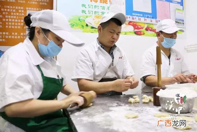 卖馅饼年赚千万,馅饼创业事迹