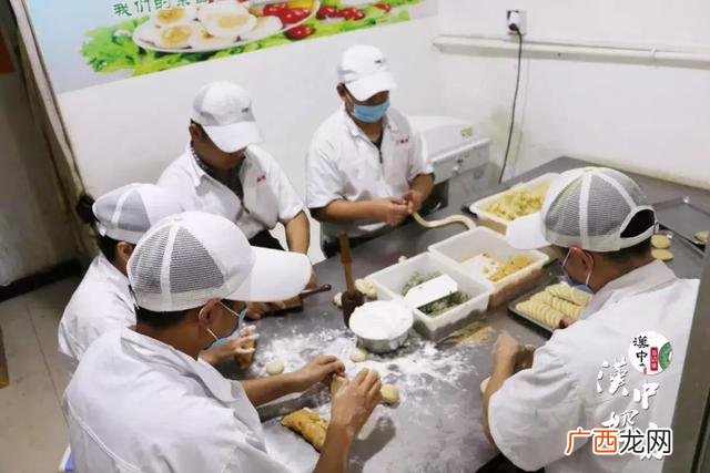 卖馅饼年赚千万,馅饼创业事迹