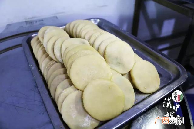 卖馅饼年赚千万,馅饼创业事迹
