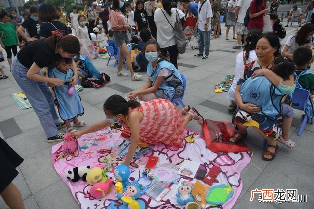 夏天广场摆摊小孩娱乐设备,街头儿童摆摊游乐项目