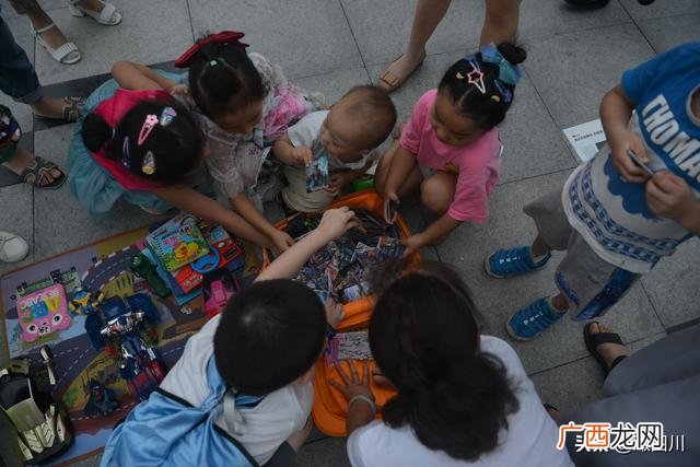 夏天广场摆摊小孩娱乐设备,街头儿童摆摊游乐项目