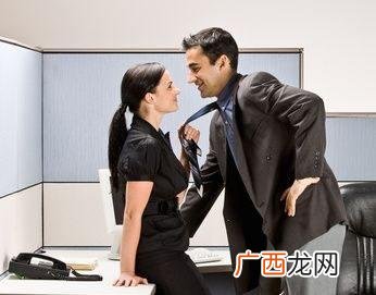 已婚老板喜欢上助理,创业老板和女助理