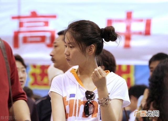 会计证报考条件2021年,报名考会计证要多少钱