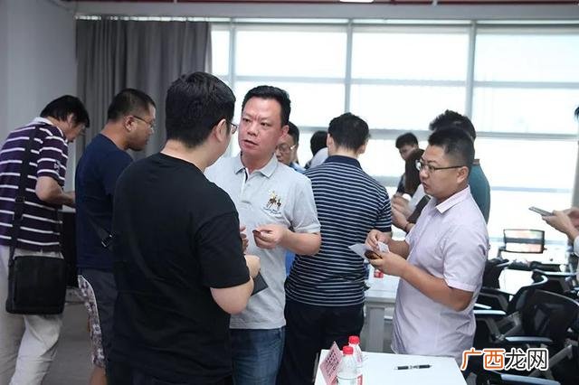 创业项目路演开场白 什么是创业项目路演