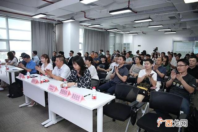 创业项目路演开场白 什么是创业项目路演