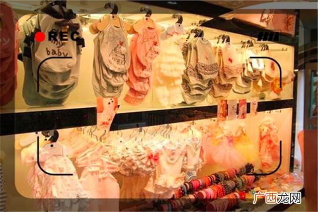 开一家格子铺店赚钱吗 创业打铁铺赚钱吗