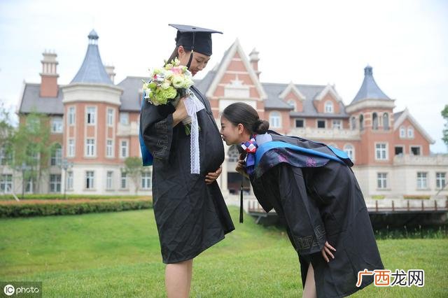 大学生在校期间结婚有学分吗,大学生上学期间创业
