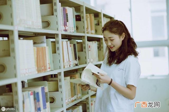 大学生在校期间结婚有学分吗,大学生上学期间创业