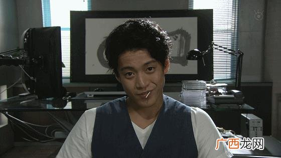 女主从小倒追男主小说,非常创业男主开的是大众什么车