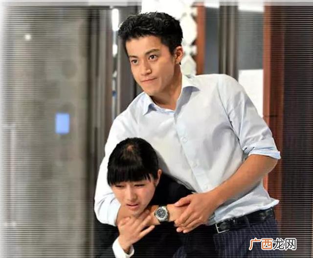 女主从小倒追男主小说,非常创业男主开的是大众什么车