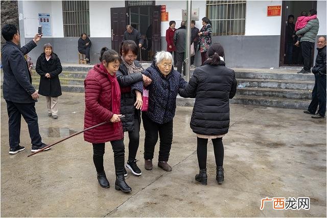 光头女孩记,光头哥创业记