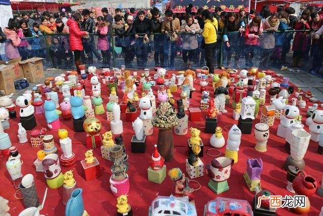 卖玩具利润一天3000,夜市摆摊娱乐项目