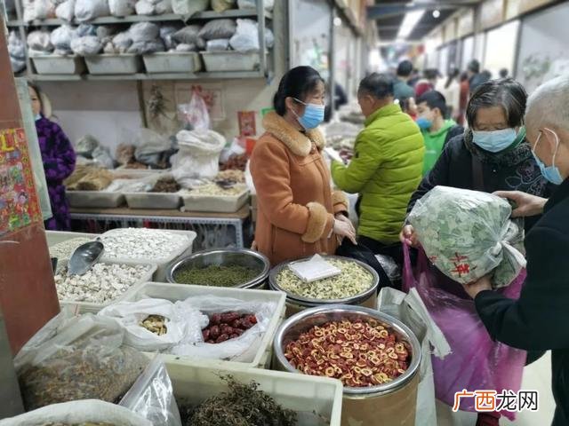 成都国际商贸城地铁站 成都两元店批发市场