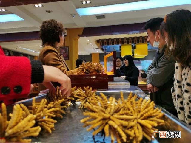 成都国际商贸城地铁站 成都两元店批发市场