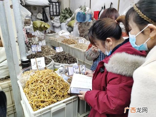 成都国际商贸城地铁站 成都两元店批发市场
